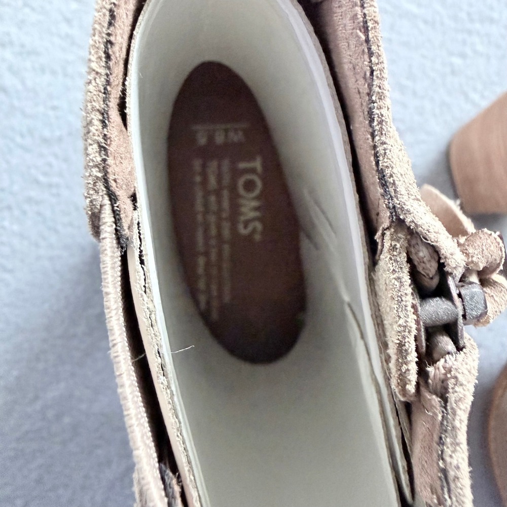 Boho Festival Perforated Suede Peep Toe Booties TOMS Majorca Taupe 8.5 - Picture 3 of 10
